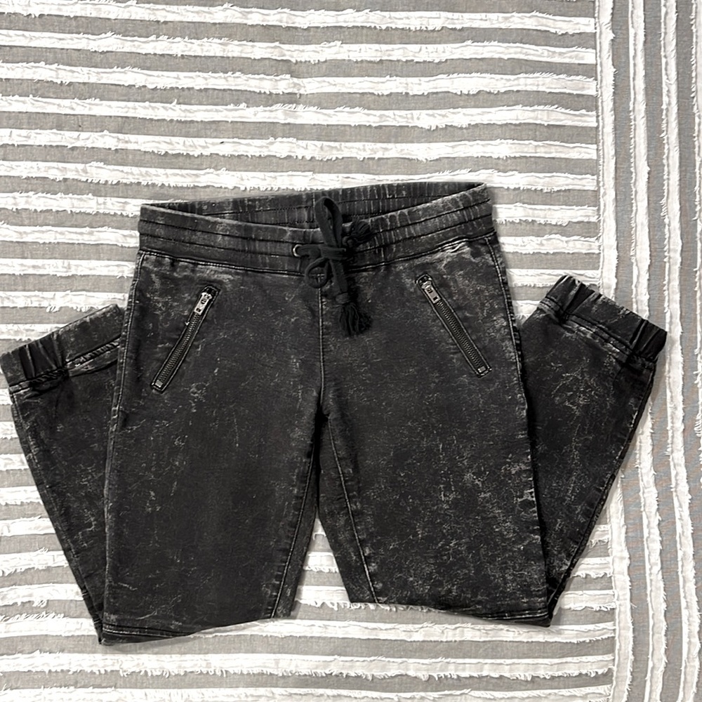 Women’s Guess Capri Moto Jogger Pants Size 26
